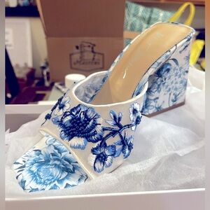 SOLD Gorgeous Betsey Johnson Blue Floral Heels